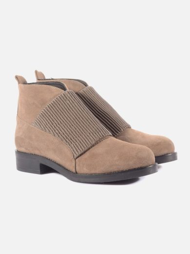 Low heel ankle bootie